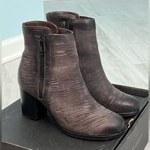 Frye Addie Double Zip Boot